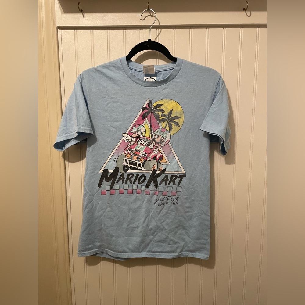 Nintendo Mario and Luigi Retro Beach Race T-Shirt in Blue Size Small